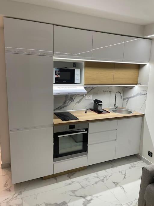 Appartement Magnifique A *