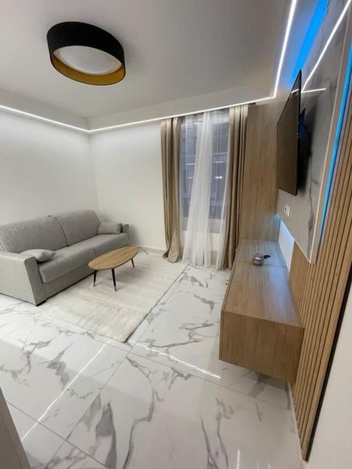 Appartement Magnifique A *